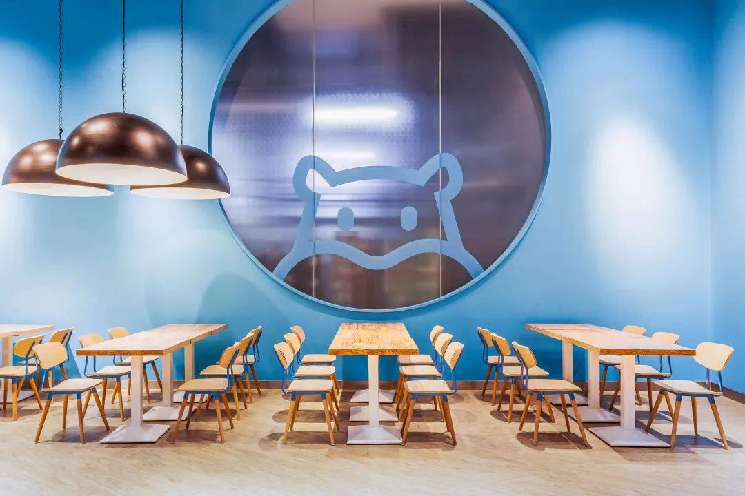 岑溪阿里巴巴盒马机器人餐厅，打造未来概念的餐饮空间设计