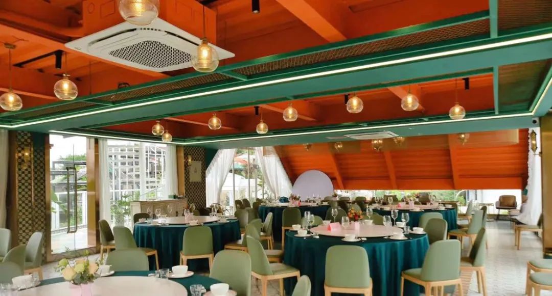 岑溪将色彩碰撞到底，看这家深圳餐饮空间设计如何诠释独特的摩洛哥风情